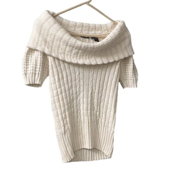 Moda International Medium Off-The-Shoulder Short Sleeve Cable Knit Sweater NWOT - Picture 3 of 8